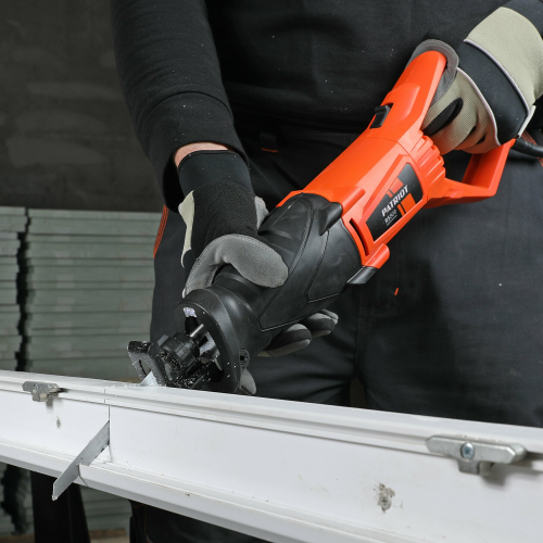 Пила сабельная сетевая PATRIOT RS 808, мощность 850Вт,поворотная рукоять (110303808)