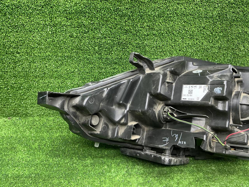 Битая Фара правая Nissan Qashqai J11 13-19 галоген