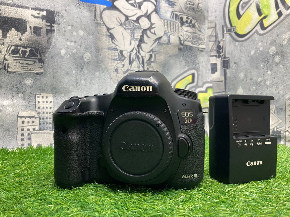 Canon EOS 5D Mark III ( С дефектом )