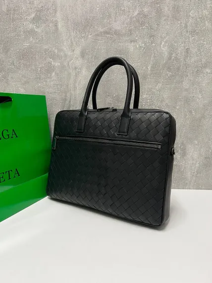Кожаный портфель Bottega Veneta Intrecciato 37 с плечевым ремнем