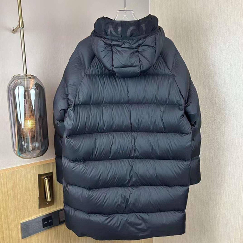 Пуховик Moncler