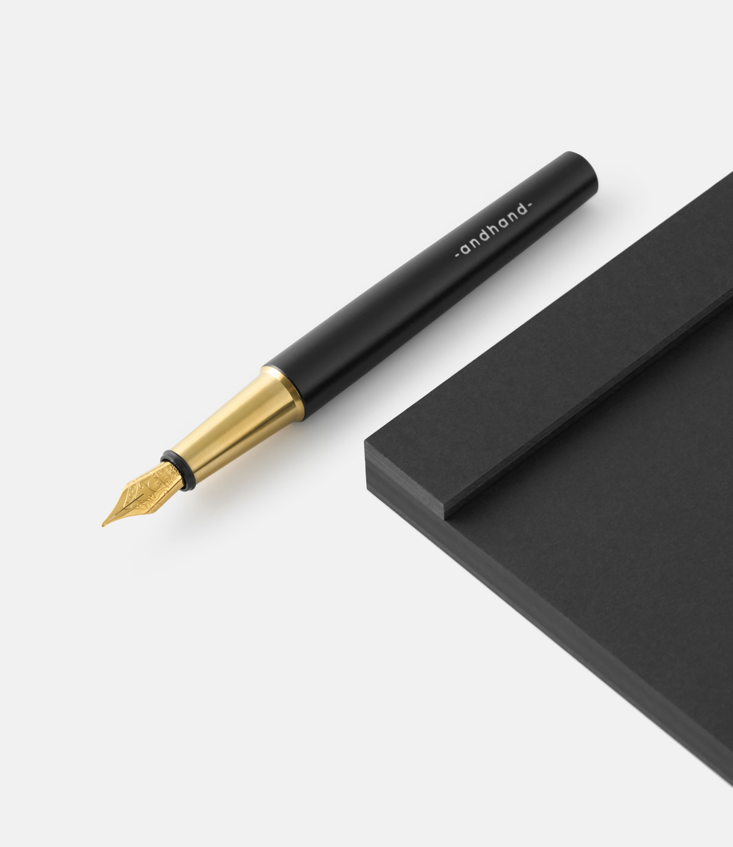 Andhand Method Fountain Pen Black + Brass — перьевая ручка из латуни и алюминия