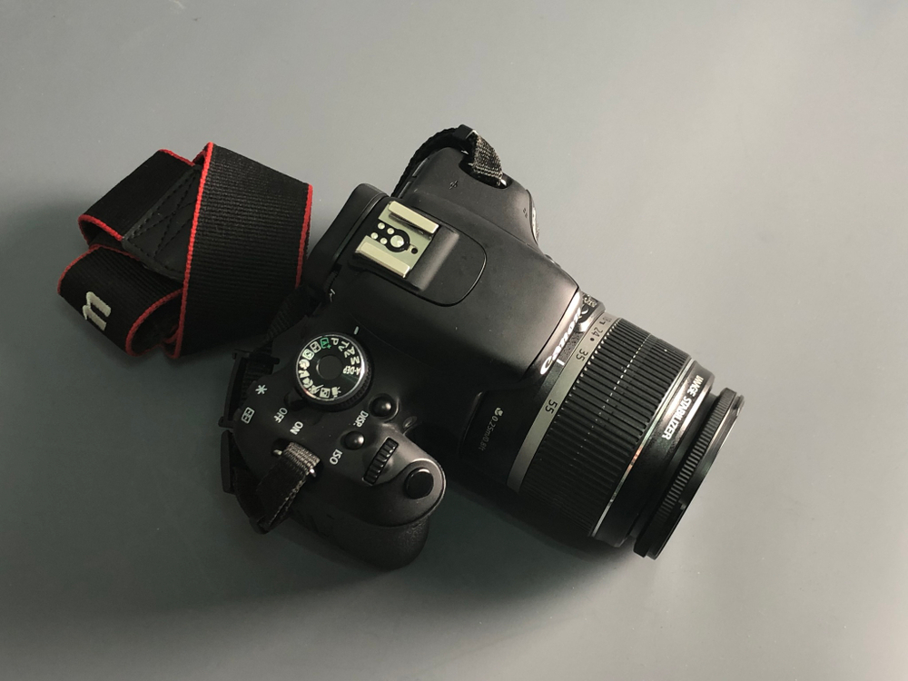 Canon 600D Kit 18-55mm IS 5.500 кадров