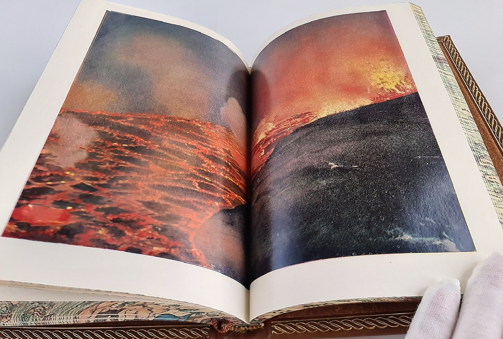 "Встречи с дьяволом". Гарун Тазиев - подарочное издание