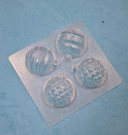 Пластиковая форма для шоколада новогодняя "Ёлочные шары" D5см