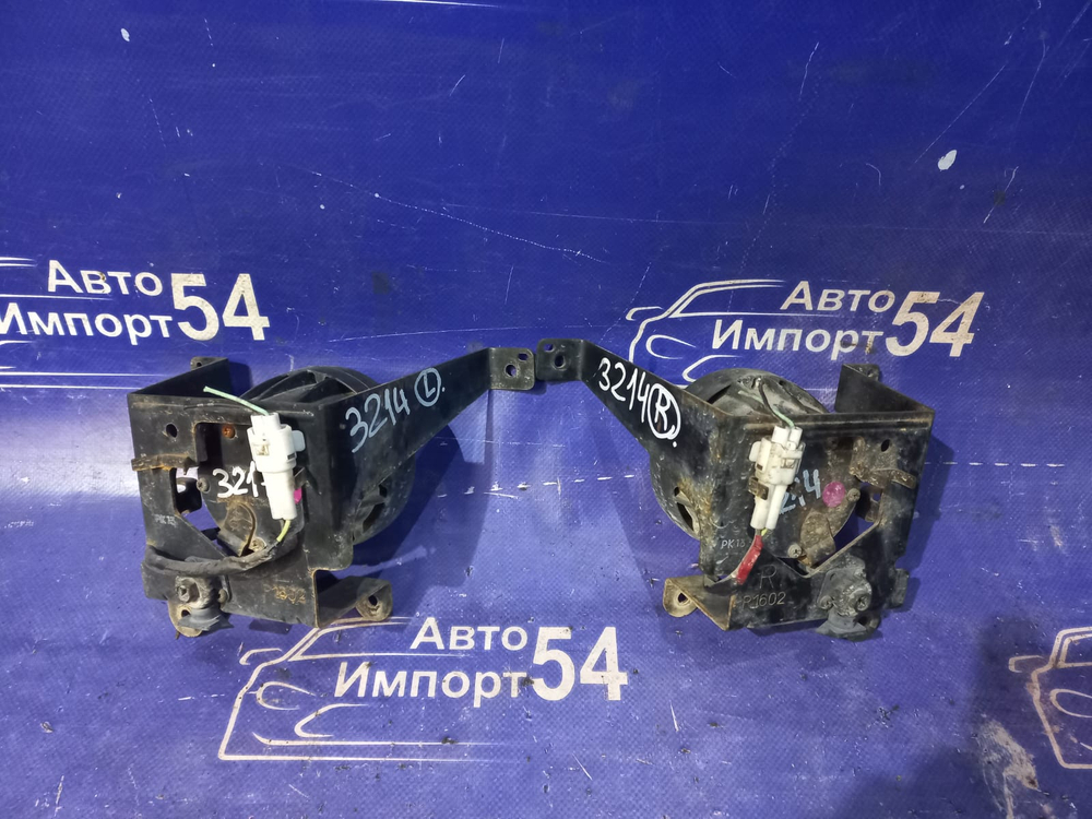 Туманка правая SUZUKI AERIO 2001-2003