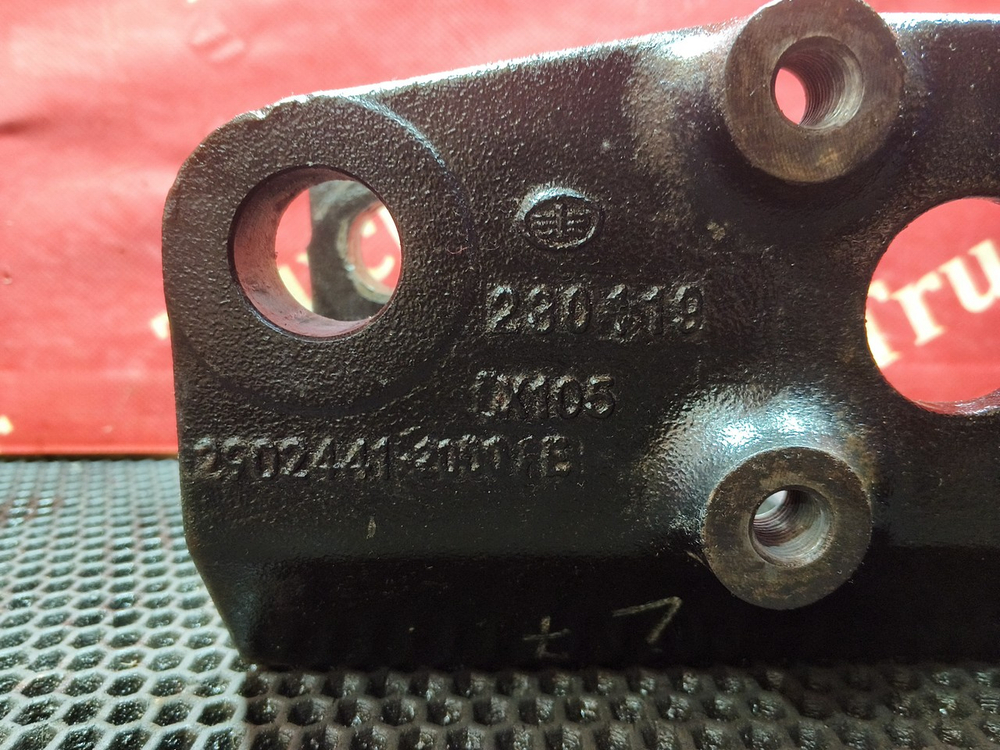 Кронштейн рессоры передней левый 2023г.