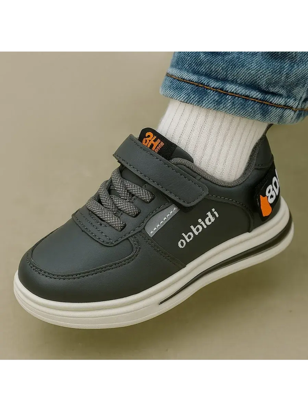 Кроссовки для мальчика подошва светится