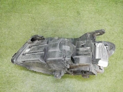 Фара правая Mercedes CLA C117 (2016-2019) LED