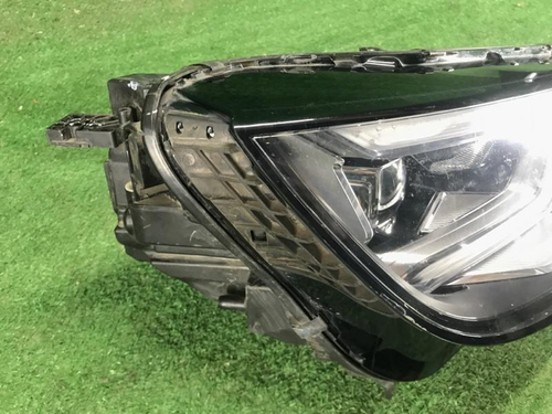 Фара правая Audi Q5 2 80A (2017-2020) LED
