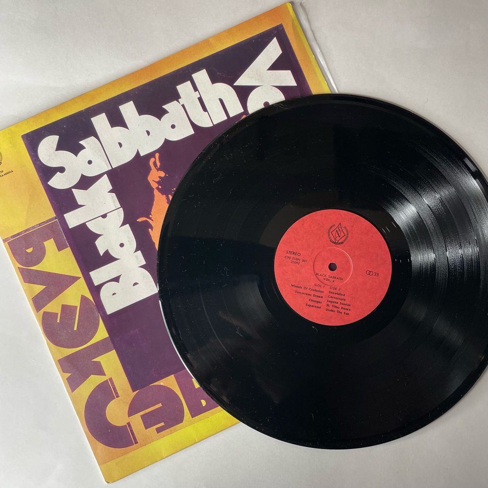 Винтажная виниловая пластинка LP Black Sabbath Vol. 4 (СССР 1990)