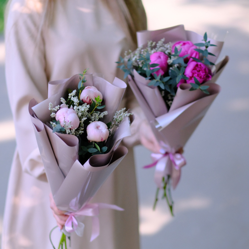 Купить Букет-комплимент из пионов #520