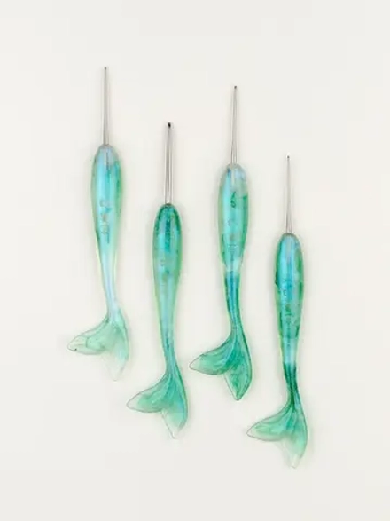 крючок с ручкой-русалкой голубой глиттер