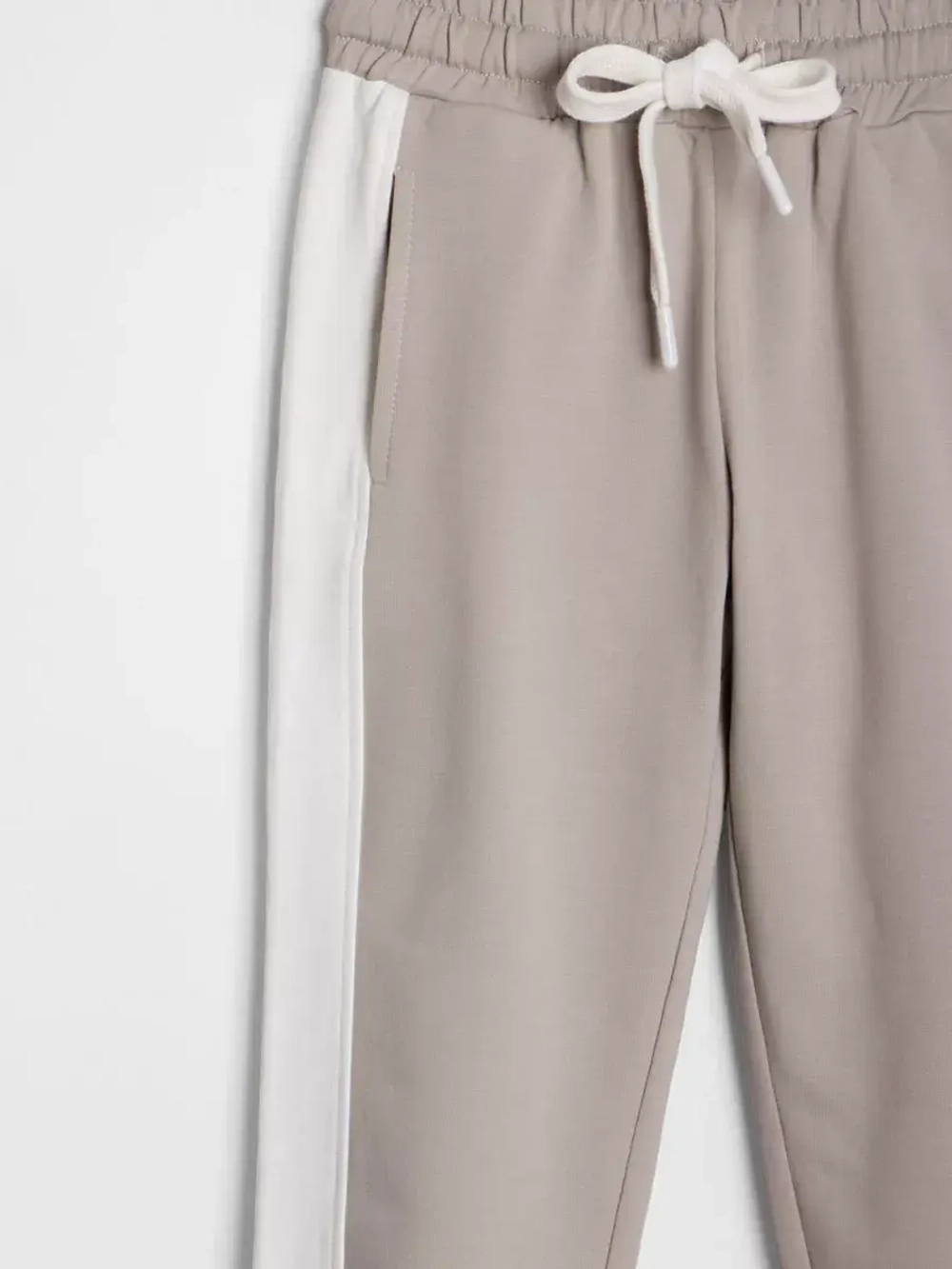 Штаны для мальчика спортивные бежевые