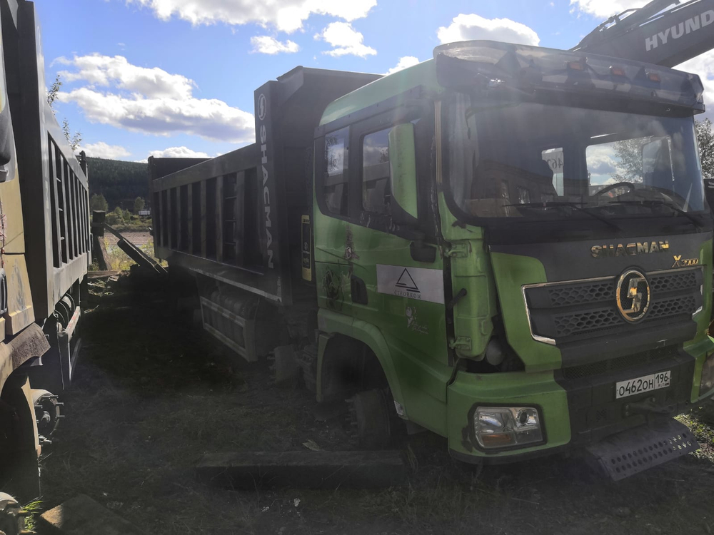Shacman (Shaanxi) SX* 8x4 Самосвал SX33186V366 (Дизельный, 11,6 л, 423 л.с., МТ)