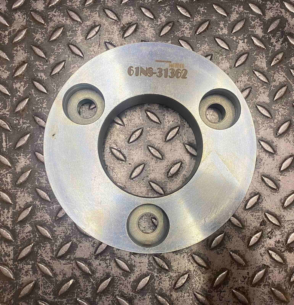 Крышка 61N8-31362