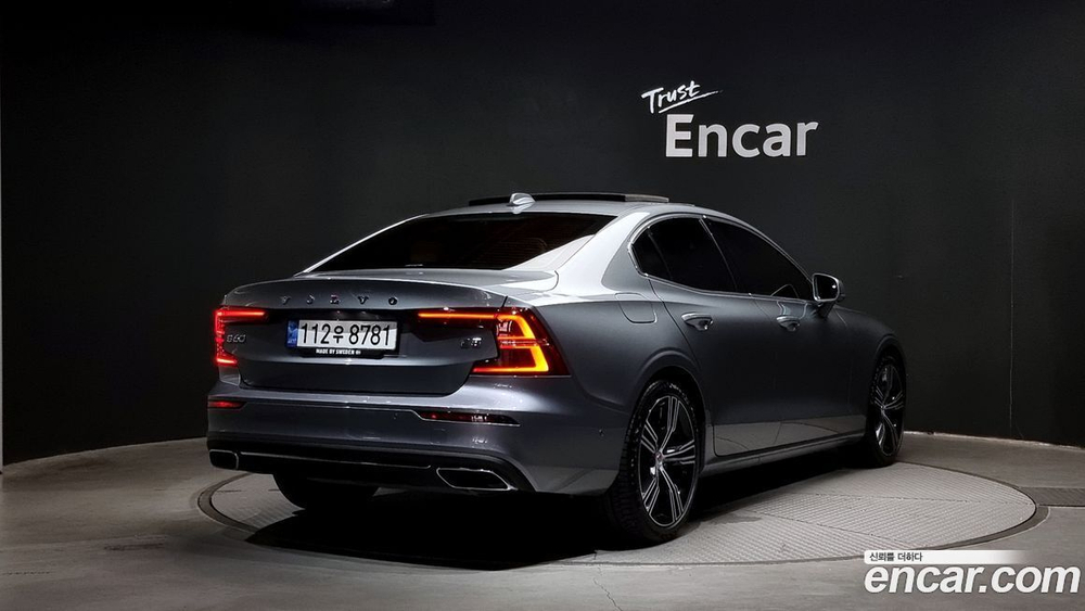 Volvo S60 3 Generation B5 Inscription (12.2020)