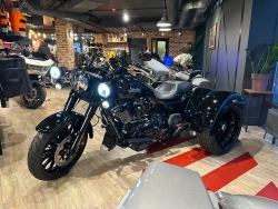 Harley-Davidson Freewheeler Black/Black 2023