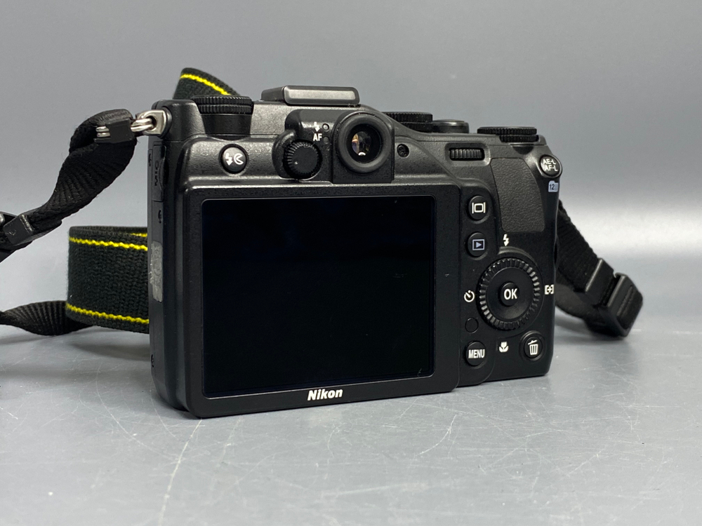 Nikon Coolpix P7000 с нюансом