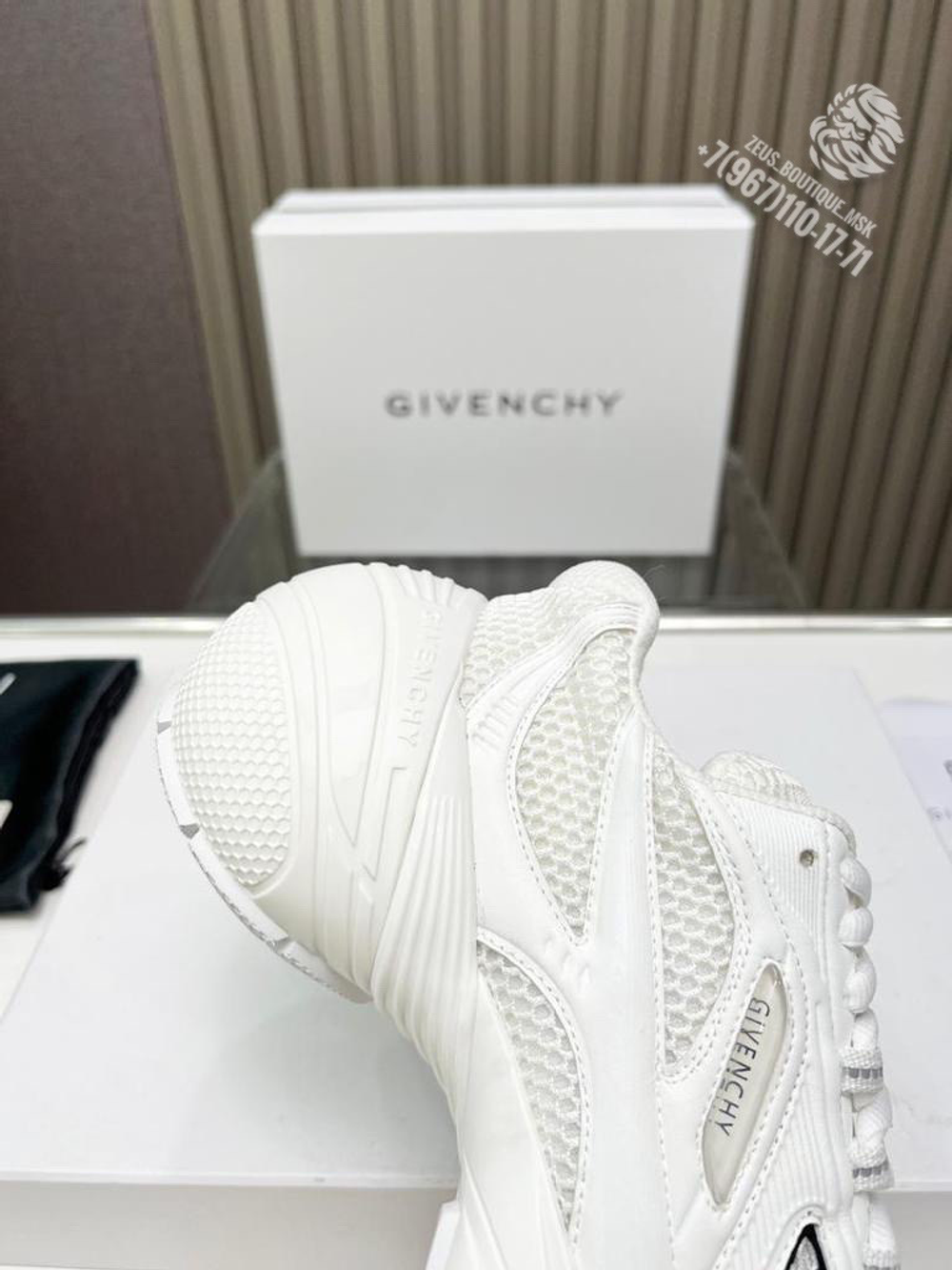 Кроссовки Givenchy