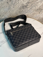 Сумка-мессенджер Louis Vuitton