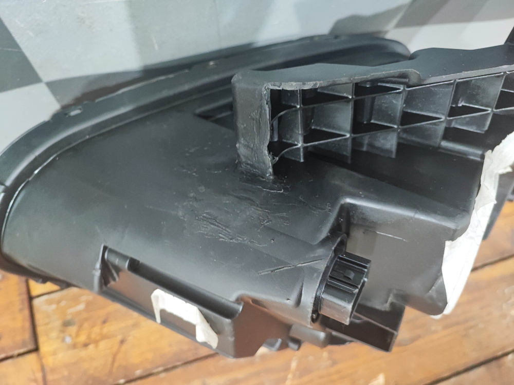 ДХО / ПТФ правый LED Kia Soul 3 (SK3) 19-22 Б/У Оригинал 92202J2000