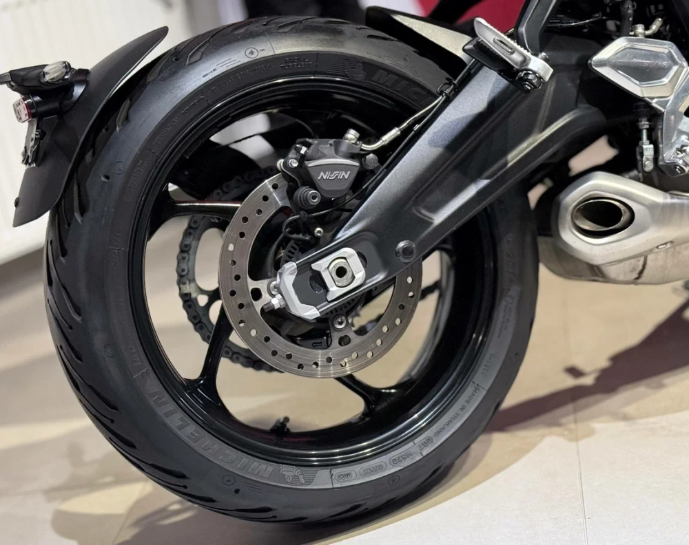 Triumph Trident 660, 2021 черный матовый