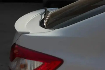 Нижний спойлер