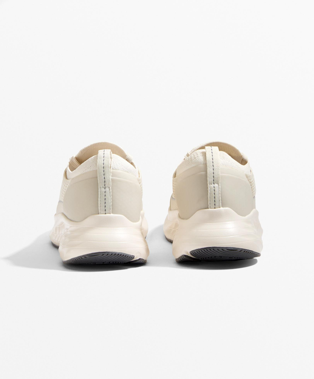 Oysho Универсальные кроссовки для повседневной носки и прогулок, песочный