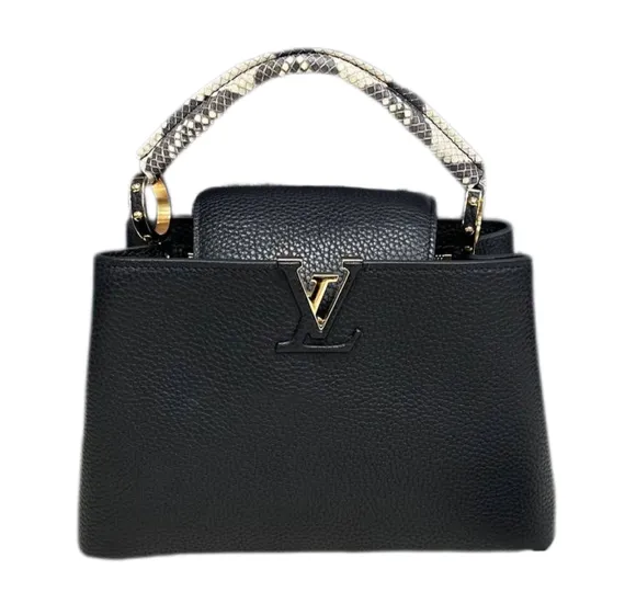 Сумка Louis Vuitton Capucines BB черный