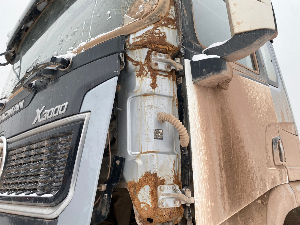 Shacman (Shaanxi) SX* 6x6 Седельный тягач SX42584DV385 (Дизельный, 11,6 л, 430 л.с., МТ)