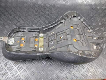 сиденье Kawasaki Vulcan 400 051058