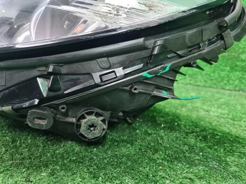 Фара левая Mercedes GLE W166 (2015-2018) LED (В пленке)