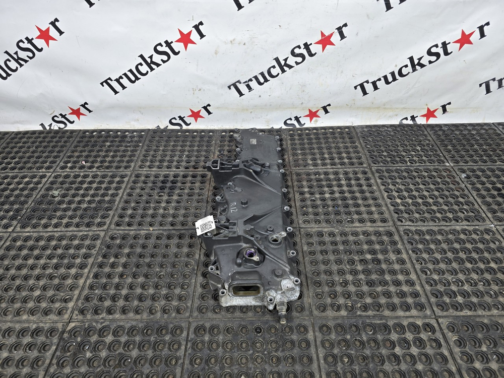 Крышка масляного радиатора в сборе