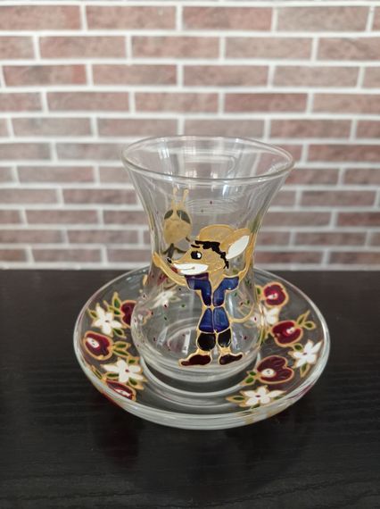 Armudu stəkan Tıq-tıq xanım