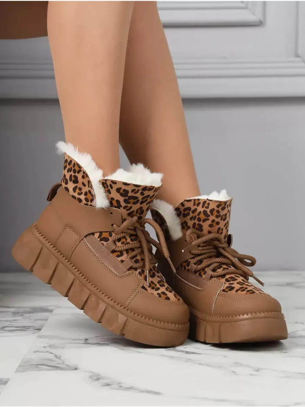 Зимние ботинки на платформе