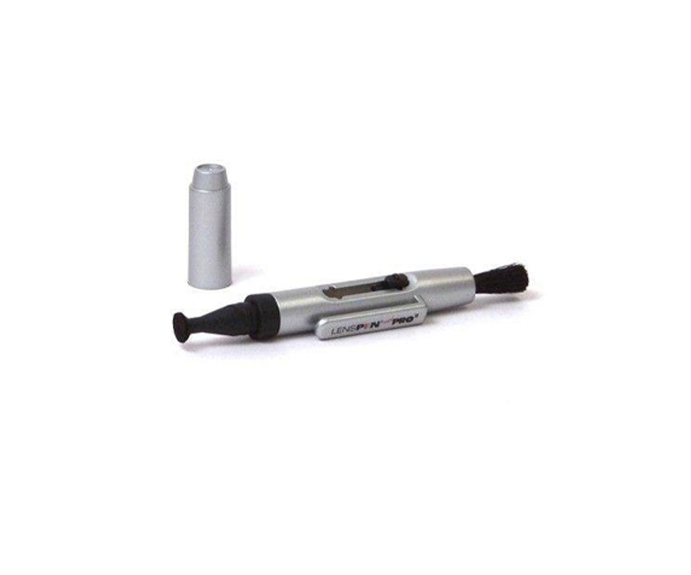 Карандаш для чистки оптики Lenspen MiniPro2 - фото 2 - компактный легкий корпус