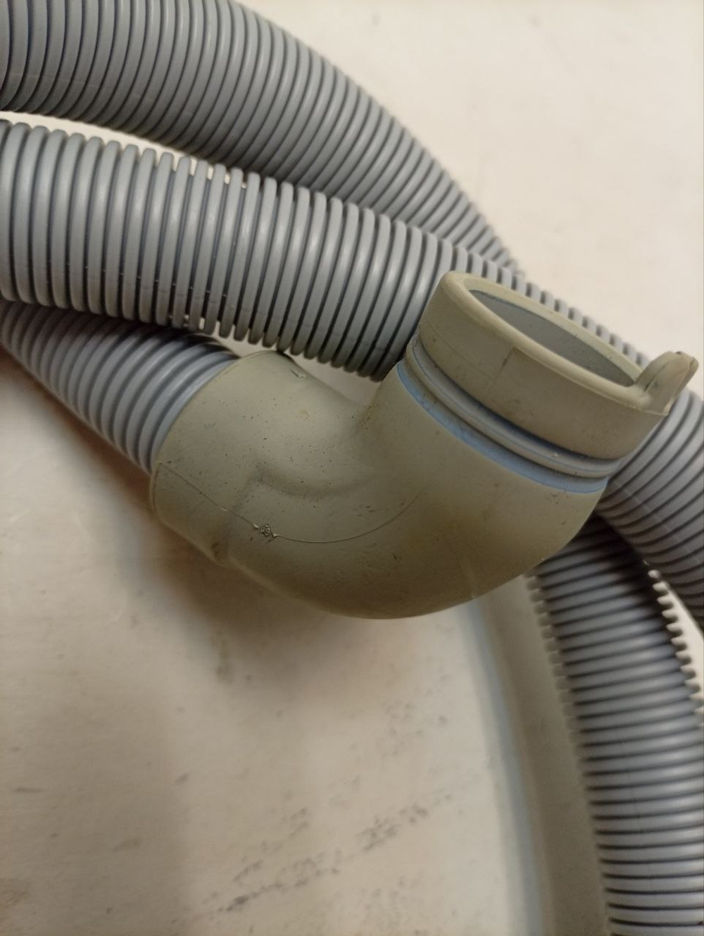 EWT1221 кт12 Сливной шланг для стиральных машин Electrolux AEG Zanussi б/у