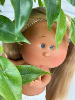 Кукла Nines виниловая 30см MIA LATINA без одежды (3000WL1)