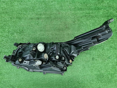 Фара правая Toyota Fortuner 2 (2020-н.в.) LED