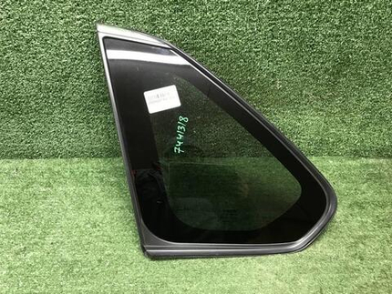 Форточка задняя левая Toyota RAV4 5 XA50 (18-нв)