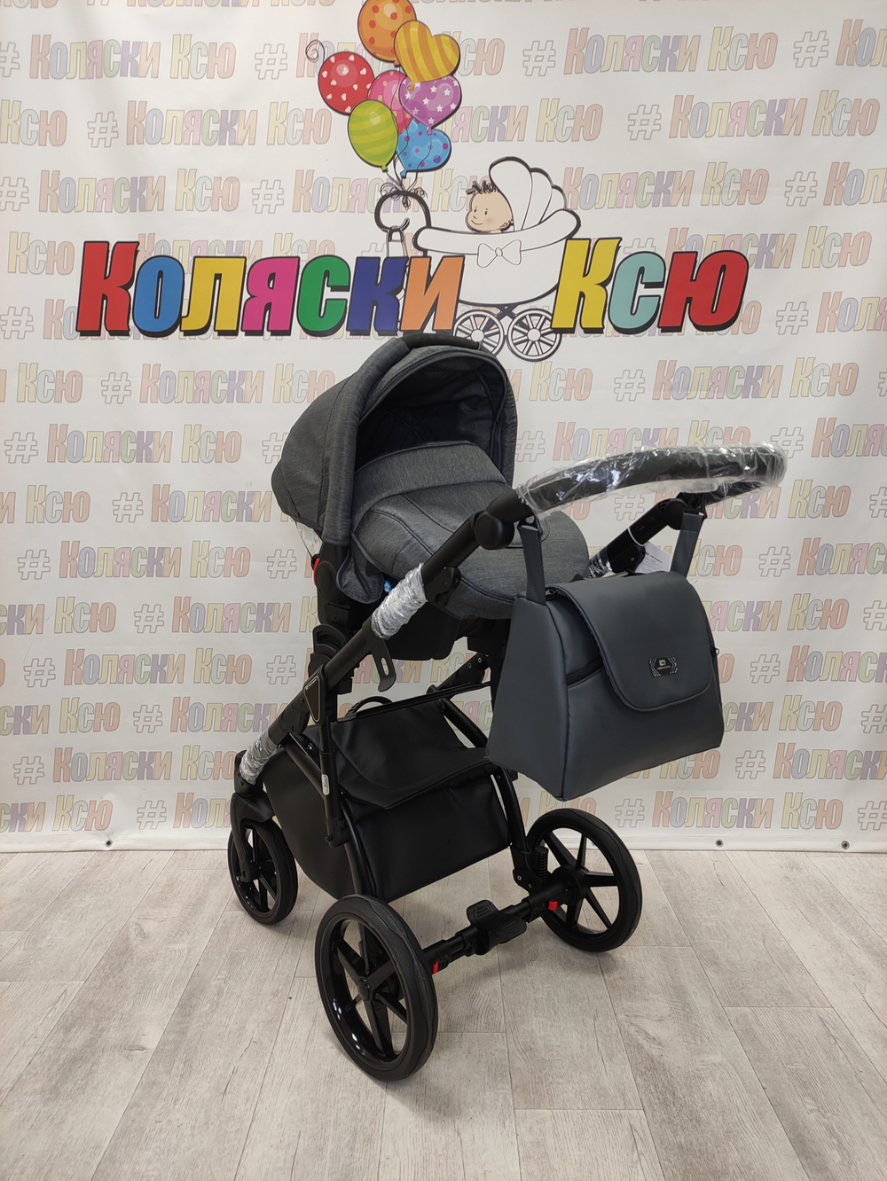 Коляска модульная Adamex Bibione Deluxe BI-SA4
