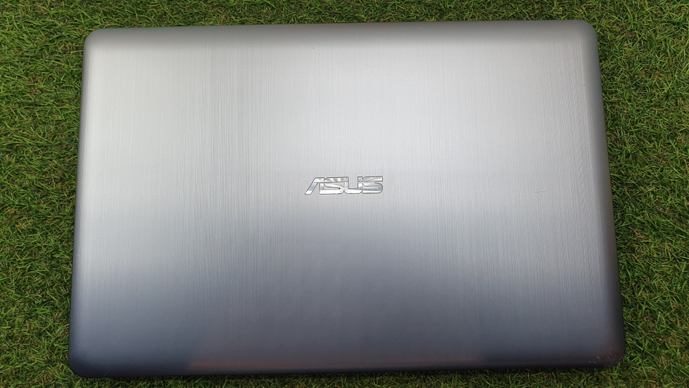 Ноутбук ASUS Pentium/2 ГБ/810M 1ГБ/ R540SC-XX019T 90NB0B23-M00250