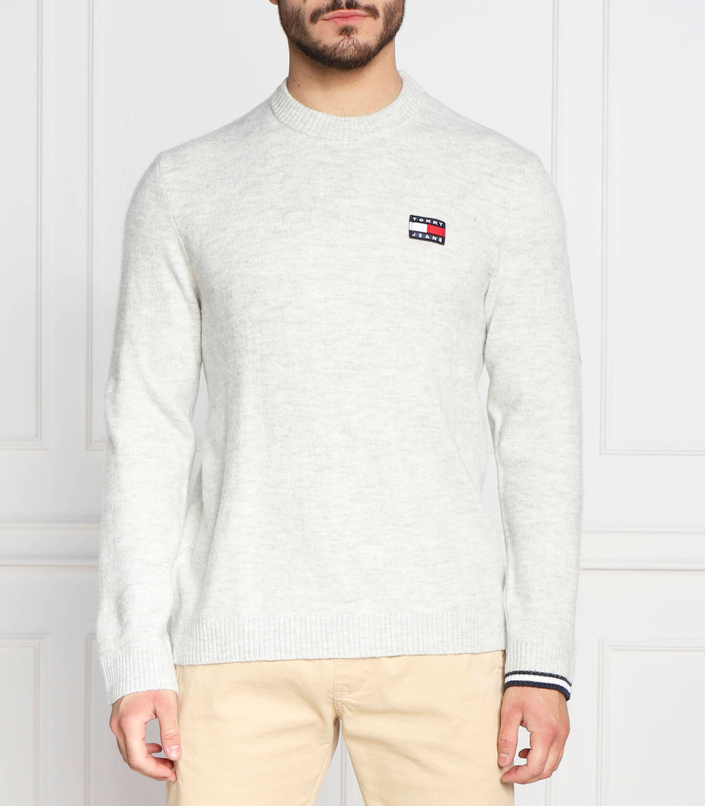 свитер badge Tommy Jeans - серый(DM0DM15065)