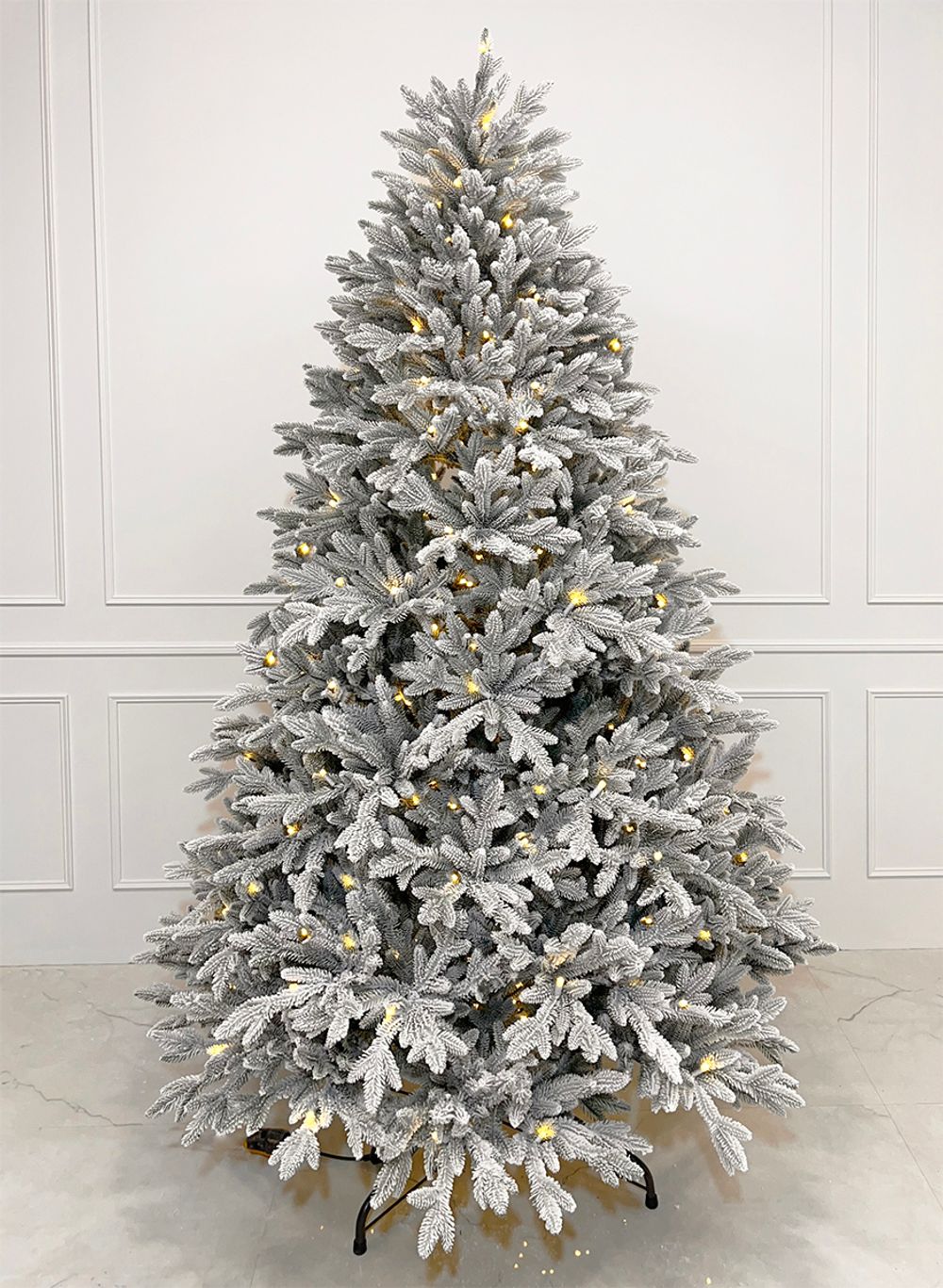 Заснеженная елка с гирляндой встроенной «Изумрудная» (Литая хвоя) 185 см / 1,85 м