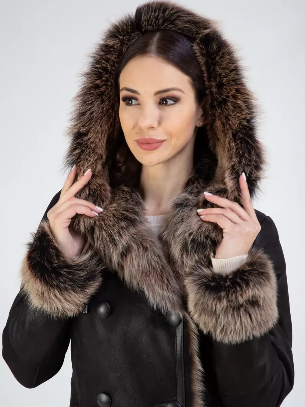 Дубленка натуральная зимняя с капюшоном Турция
