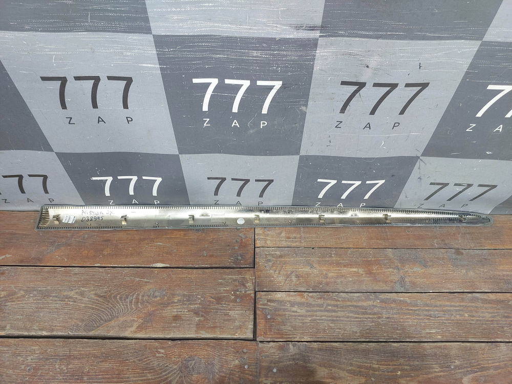 Молдинг двери передней левой Infiniti JX35 QX60 L50 13-нв Б/У Оригинал 808713JA0A