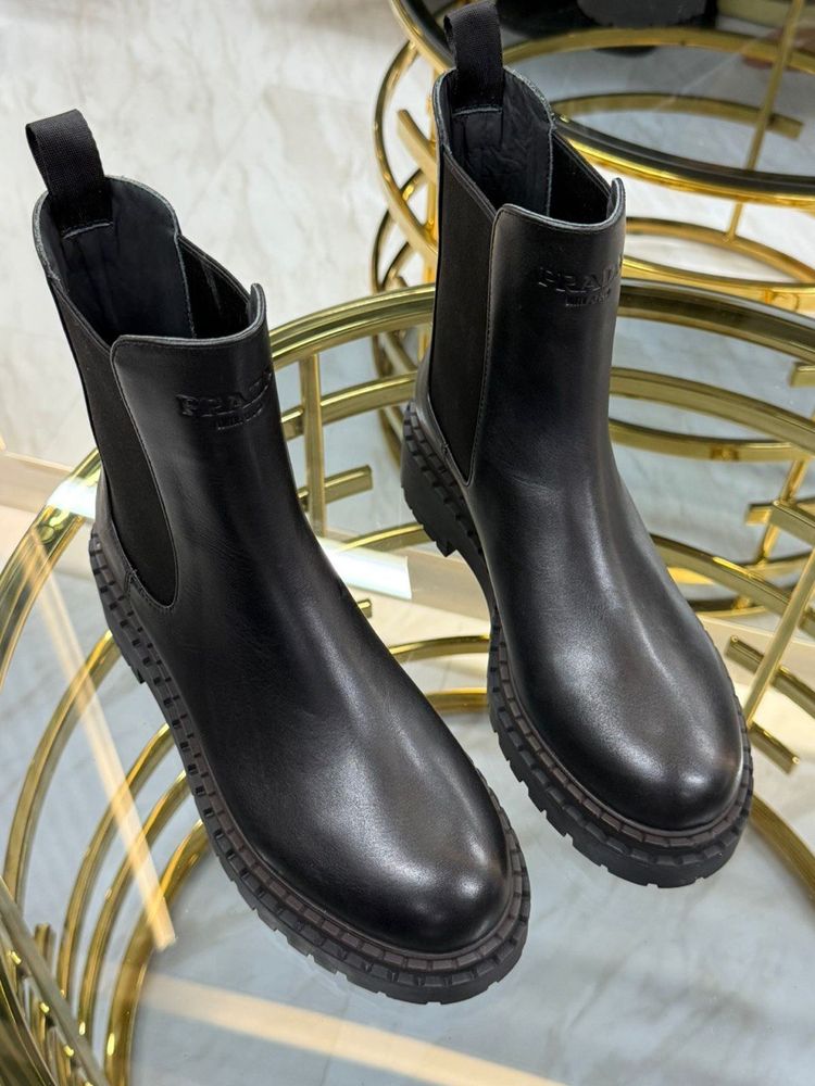 Лоферы Prada