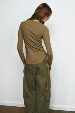 ZARA ФУТБОЛКА В СТИЛЕ РУСТИК СО ШНУРОВКОЙ, ТАБАЧНО-КОРИЧНЕВЫЙ