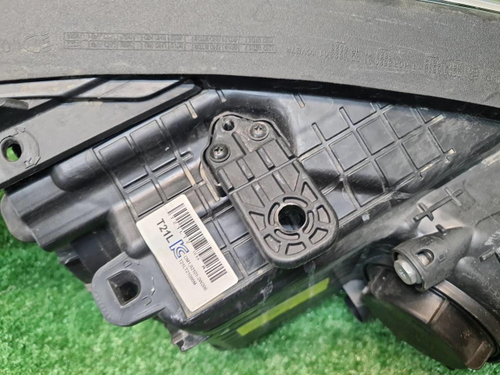 Фара левая Hyundai Santa Fe 3 DM (12-16) ксенон